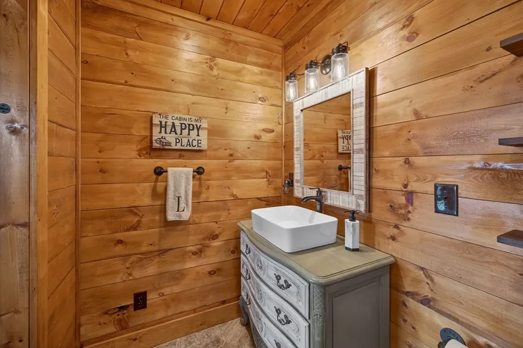 751 Bear Knob Lane Crawford TN 38554