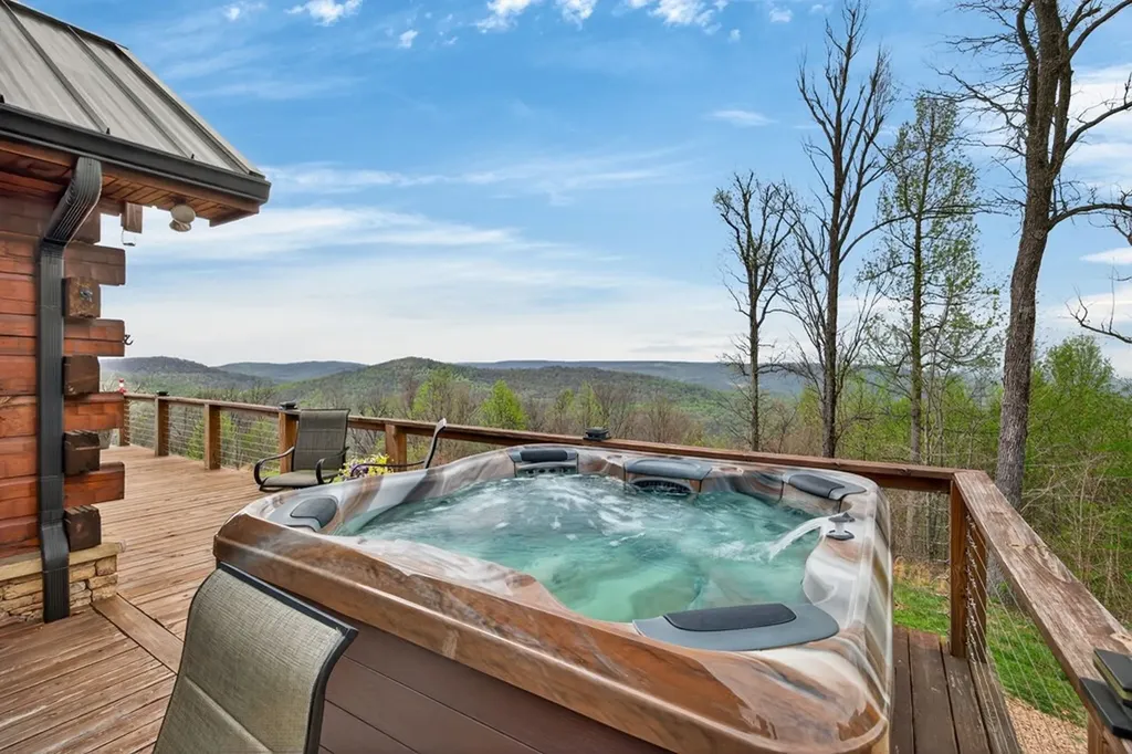 751 Bear Knob Lane Crawford TN 38554