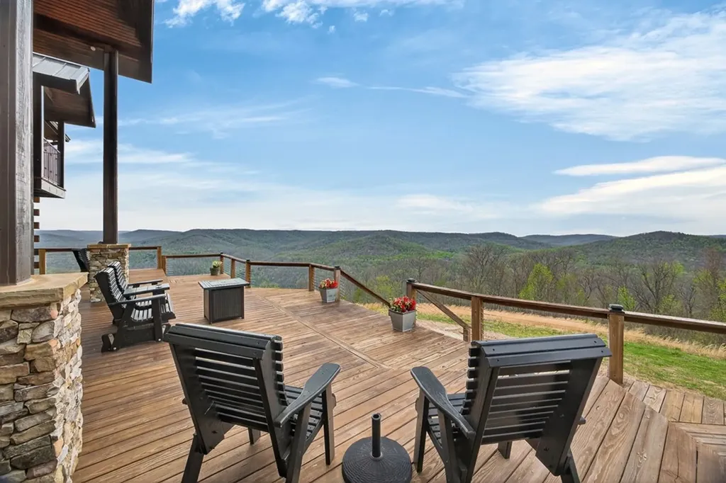 751 Bear Knob Lane Crawford TN 38554