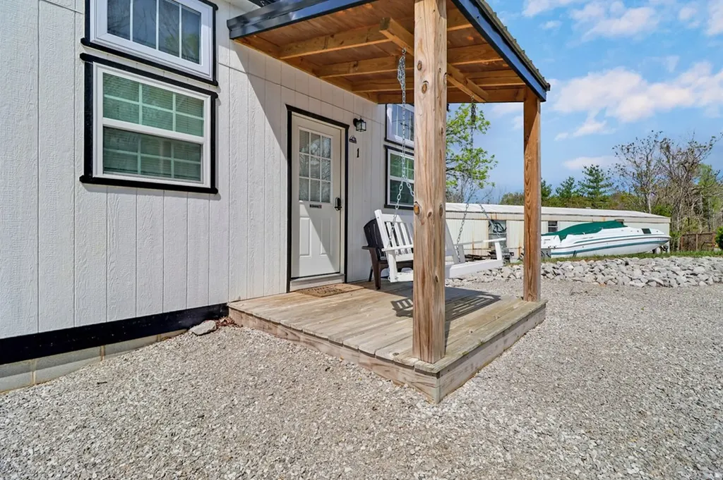 5086 Eagles Cove Byrdstown TN 38549