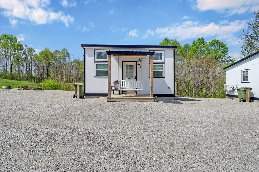 5086 Eagles Cove Byrdstown TN 38549