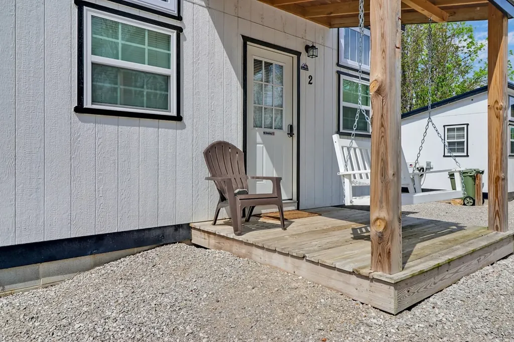 5086 Eagles Cove Byrdstown TN 38549