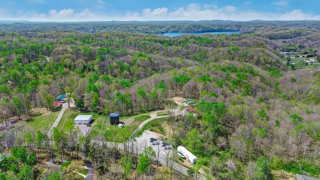5086 Eagles Cove Byrdstown TN 38549