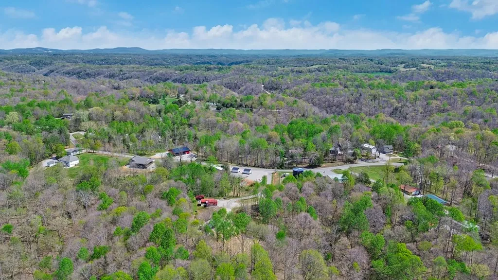 5086 Eagles Cove Byrdstown TN 38549