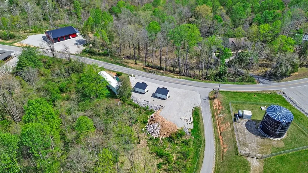 5086 Eagles Cove Byrdstown TN 38549