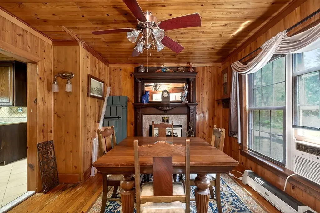 1932 Holly Creek Road Celina TN 38551