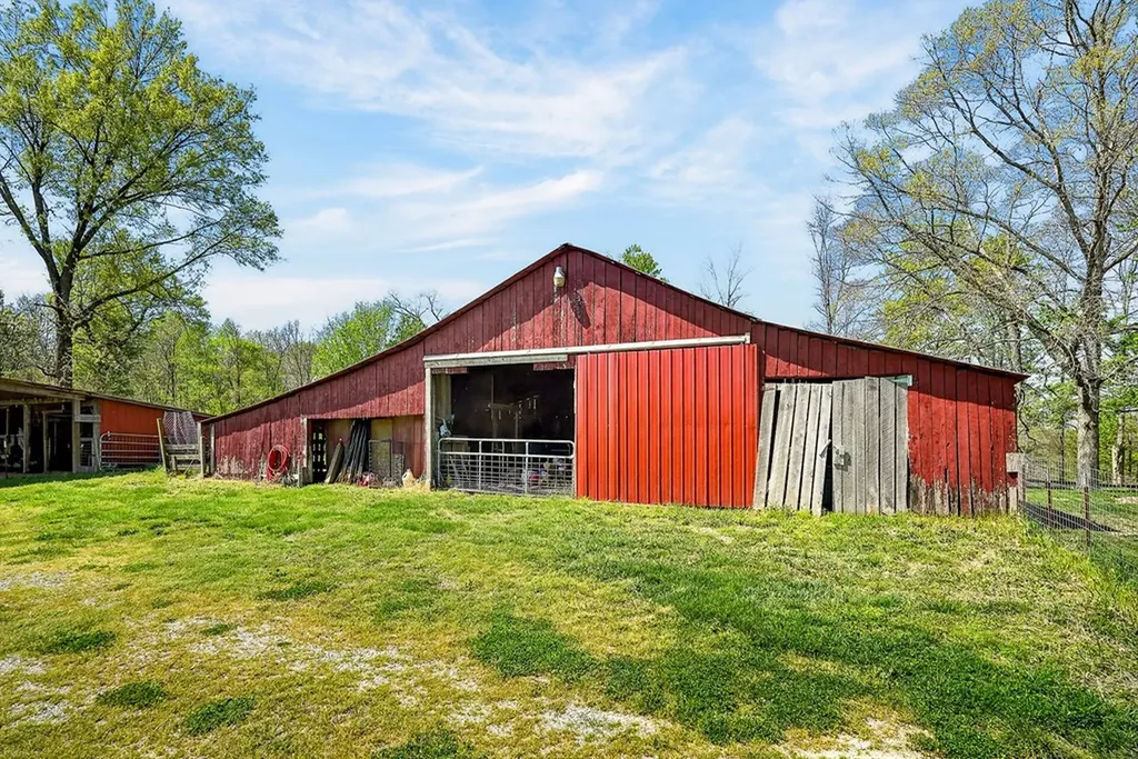 1816 Windle Community Road Cookeville TN 38506