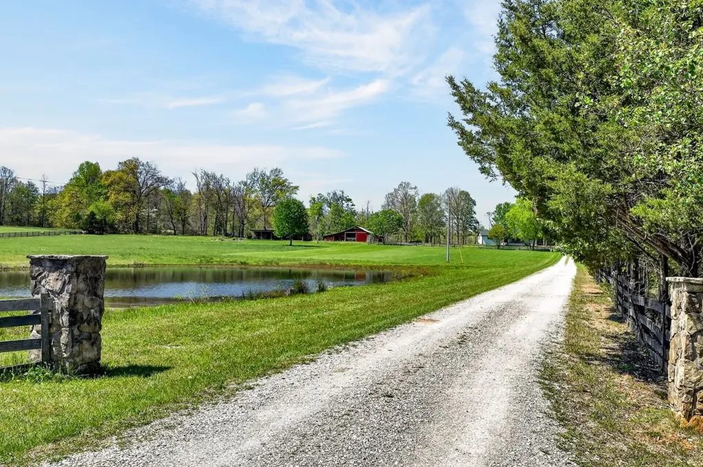 1816 Windle Community Road Cookeville TN 38506