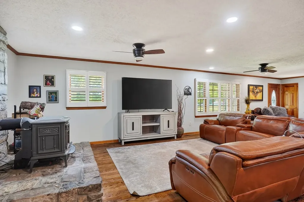1816 Windle Community Road Cookeville TN 38506