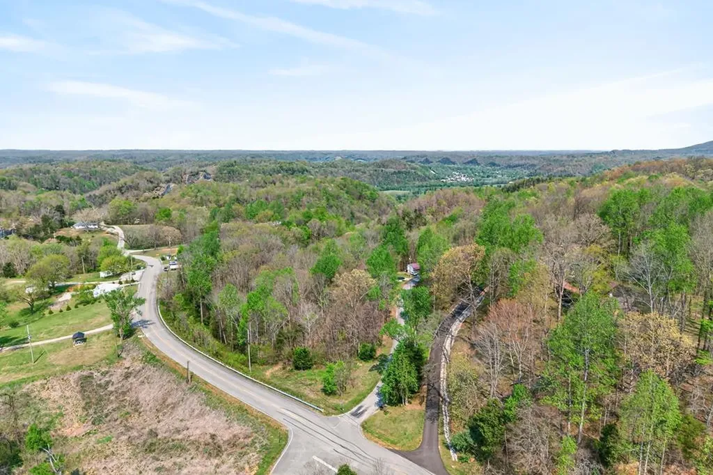 109 Mayfield Brown Drive Celina TN 38551
