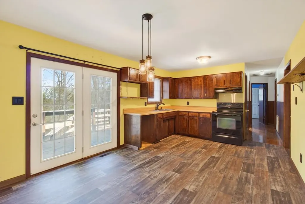 109 Mayfield Brown Drive Celina TN 38551