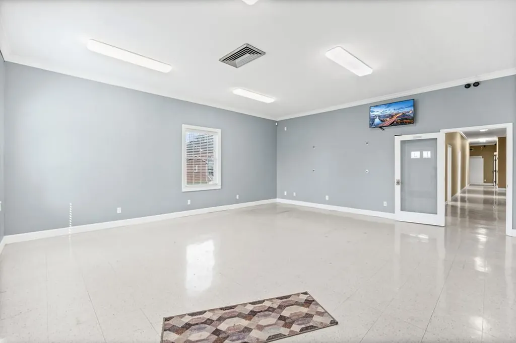 225 E Main Street Livingston TN 38570