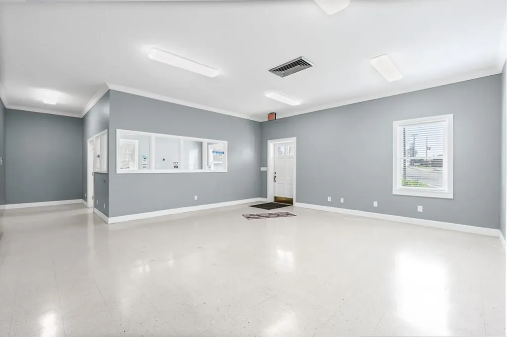 225 E Main Street Livingston TN 38570