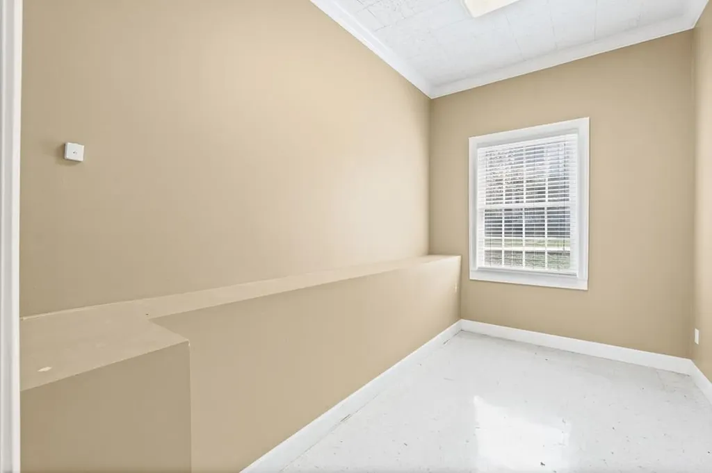 225 E Main Street Livingston TN 38570