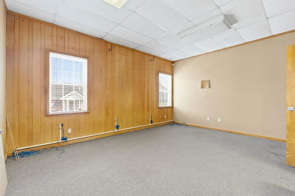 225 E Main Street Livingston TN 38570