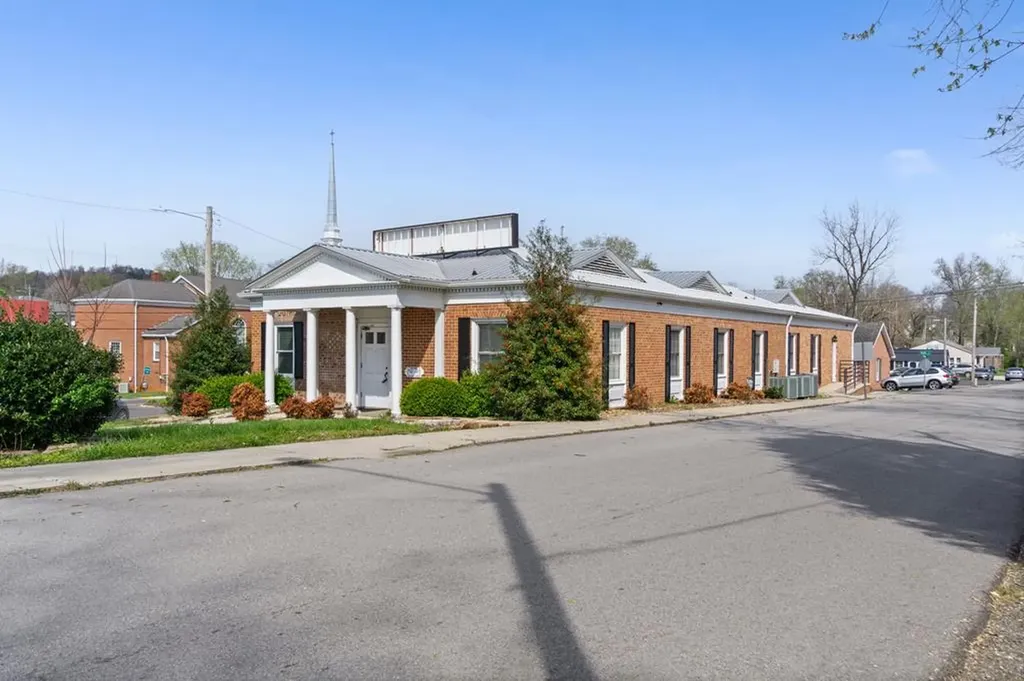 225 E Main Street Livingston TN 38570