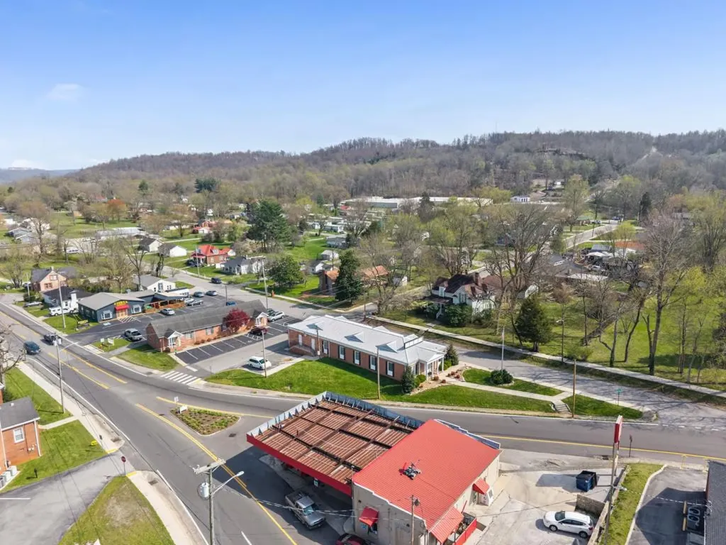 225 E Main Street Livingston TN 38570