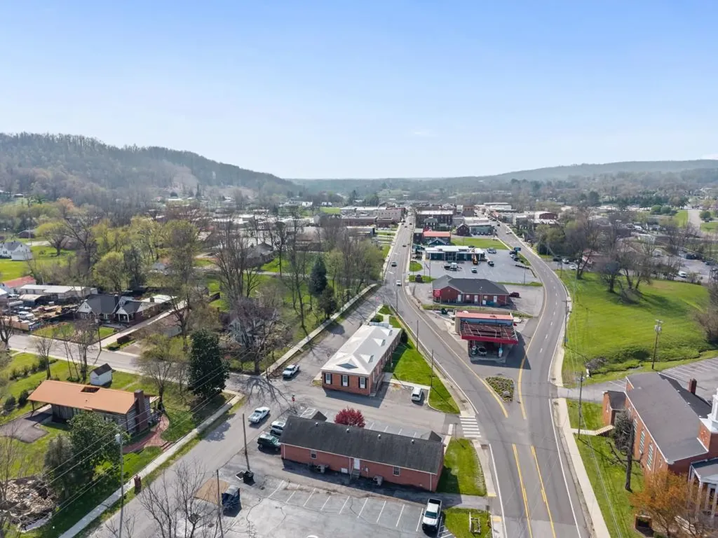 225 E Main Street Livingston TN 38570