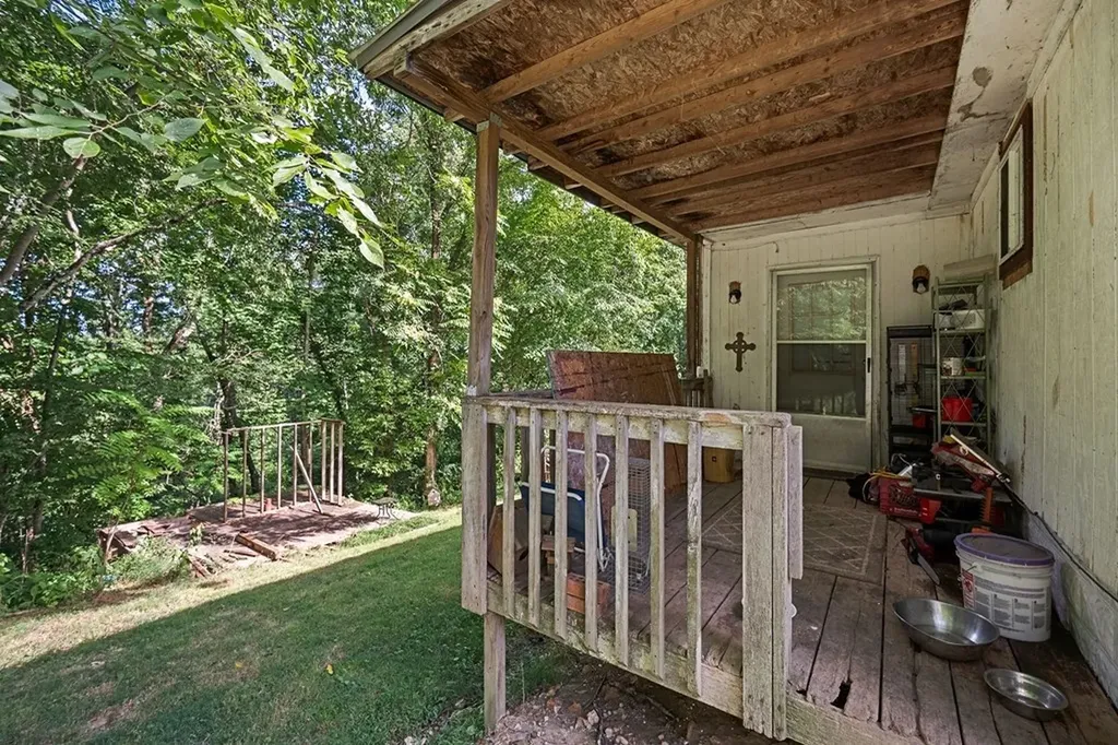 300 Poston Ridge Lane Gainesboro TN 38562