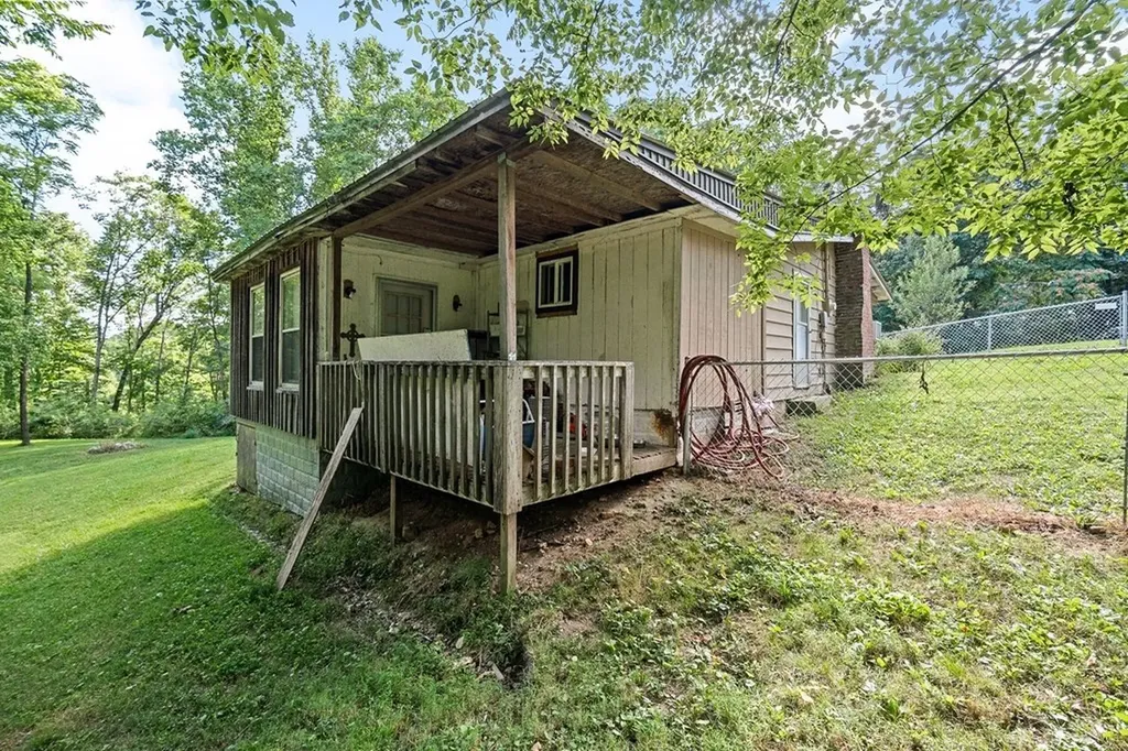 300 Poston Ridge Lane Gainesboro TN 38562