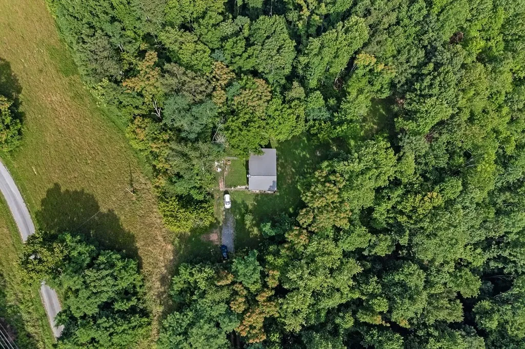300 Poston Ridge Lane Gainesboro TN 38562