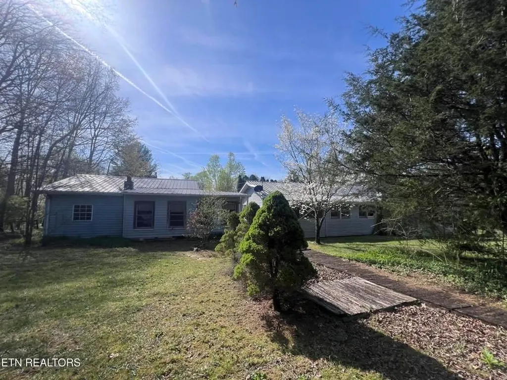 554 Mary Cromwell Road Jamestown TN 38556-5218