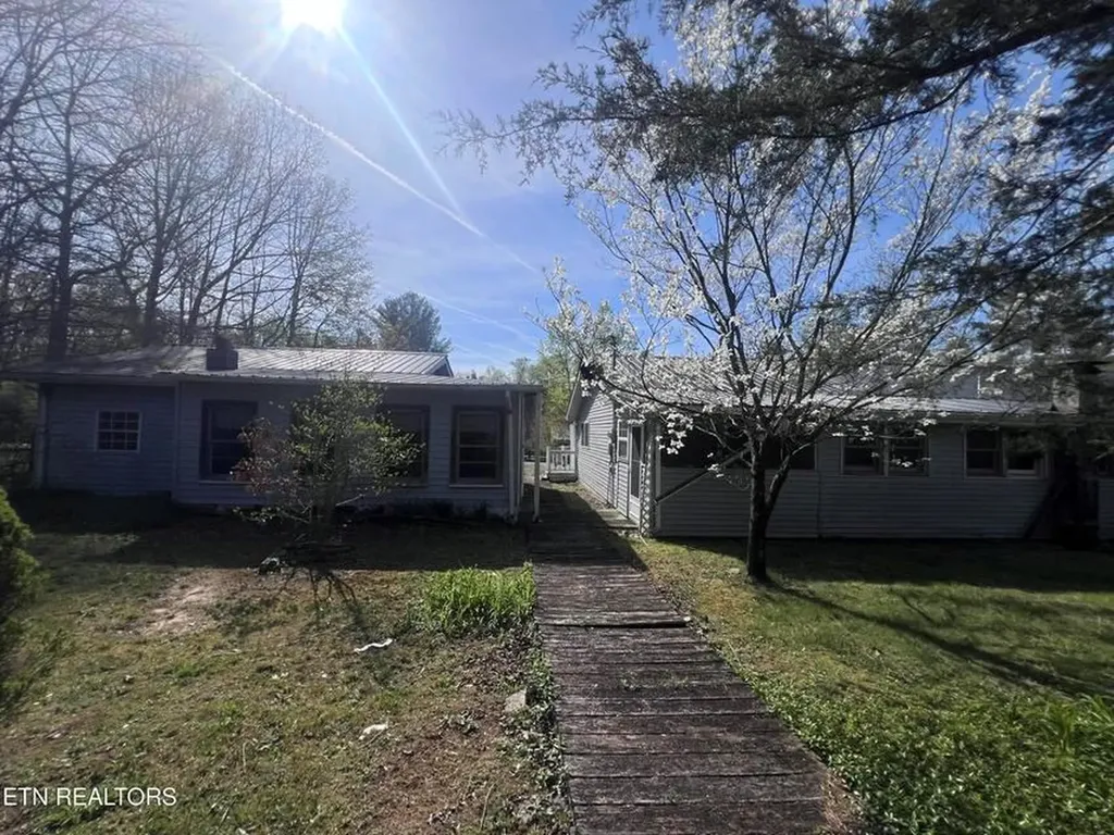 554 Mary Cromwell Road Jamestown TN 38556-5218