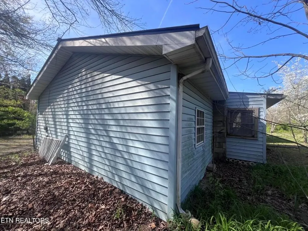 554 Mary Cromwell Road Jamestown TN 38556-5218