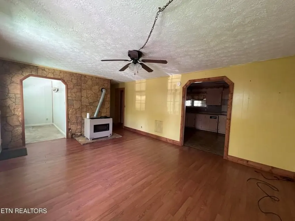 554 Mary Cromwell Road Jamestown TN 38556-5218