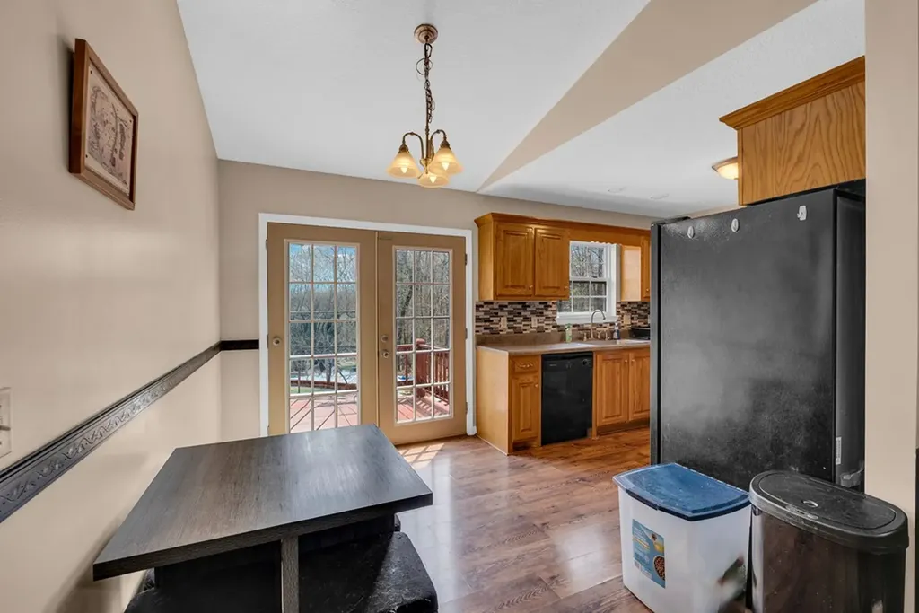 1414 Pilgrim Drive Grimsley TN 38565