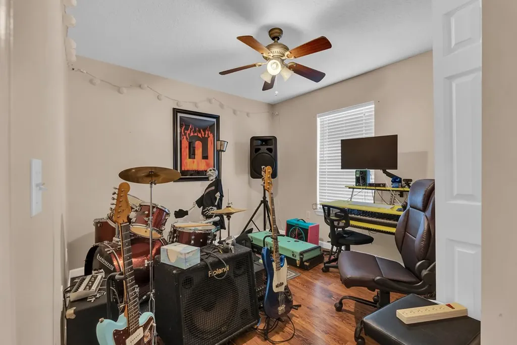1414 Pilgrim Drive Grimsley TN 38565