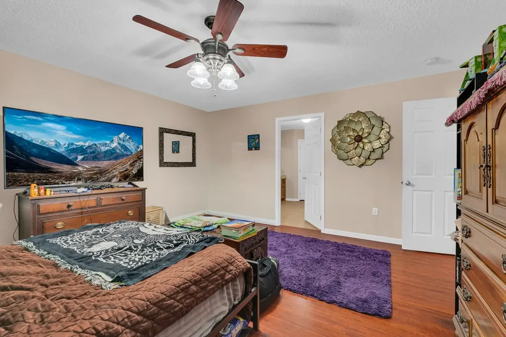 1414 Pilgrim Drive Grimsley TN 38565
