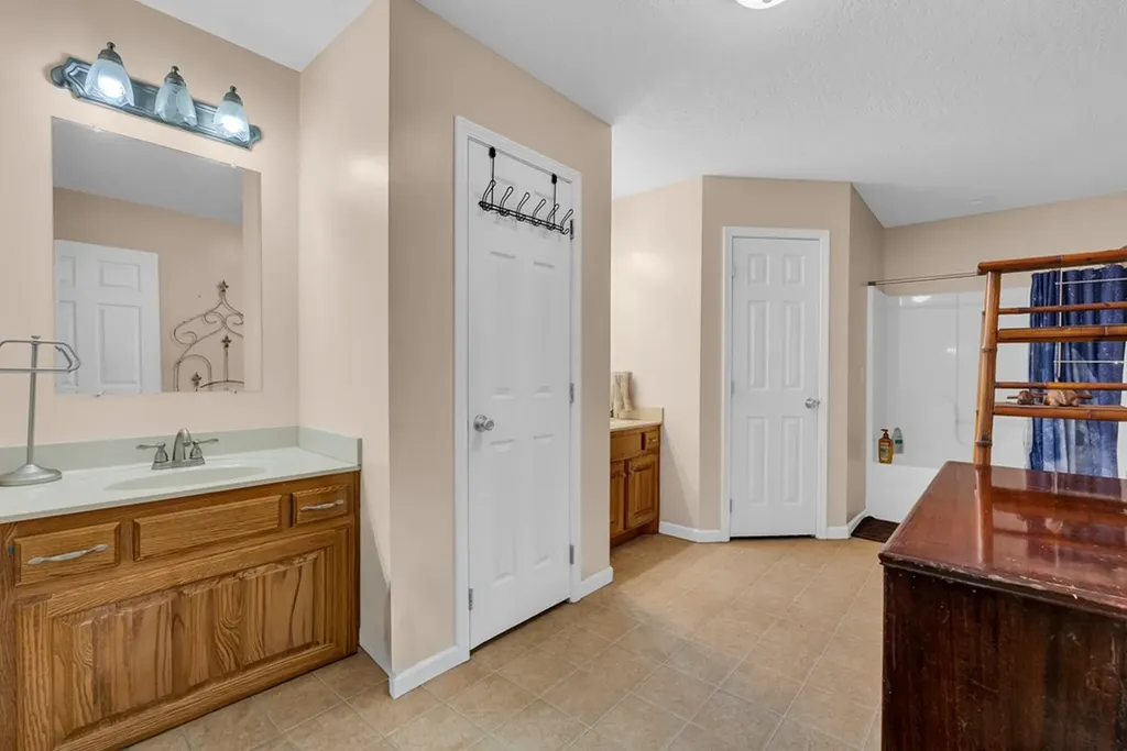 1414 Pilgrim Drive Grimsley TN 38565