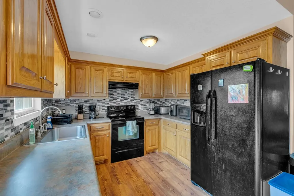 1414 Pilgrim Drive Grimsley TN 38565