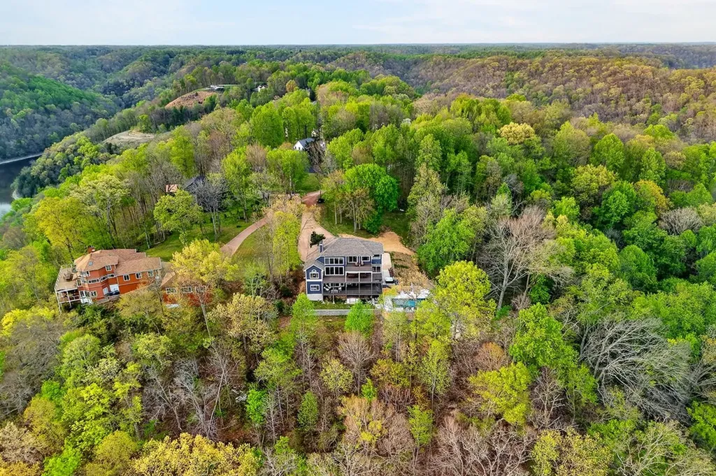 1853 Lafever Ridge Road Silver Point TN 38582