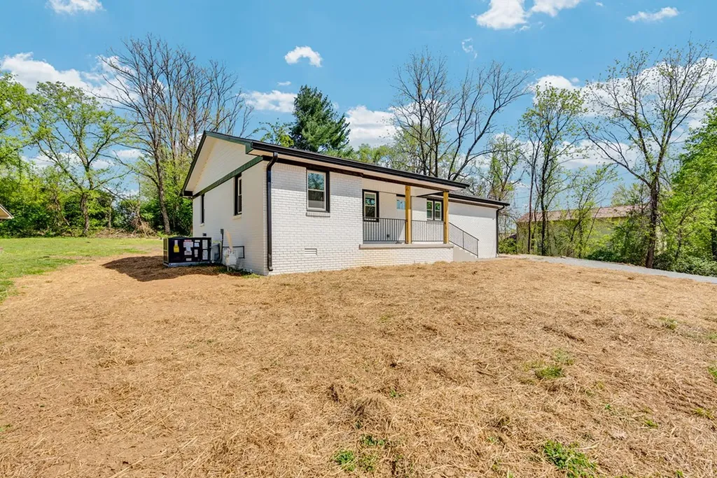 1805 N Whitney Avenue Cookeville TN 38501