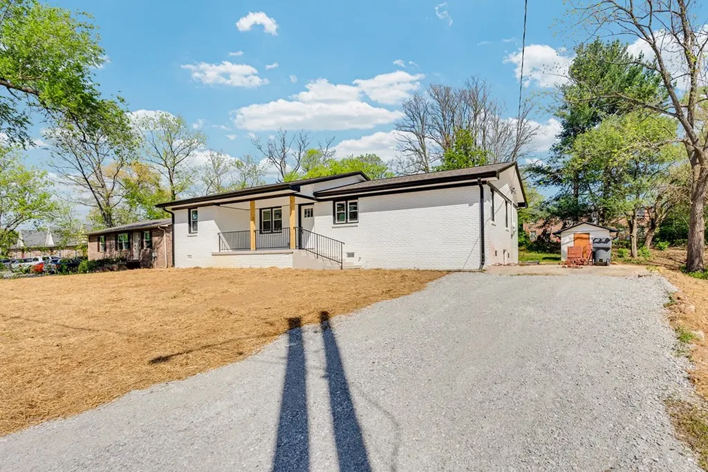 1805 N Whitney Avenue Cookeville TN 38501