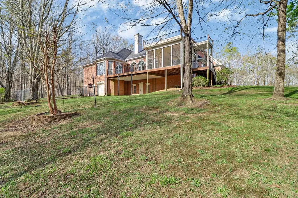 111 Charity Lane Jamestown TN 38556