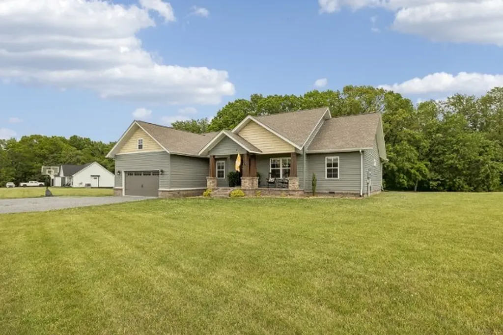166 Coley Court Lafayette TN 37083