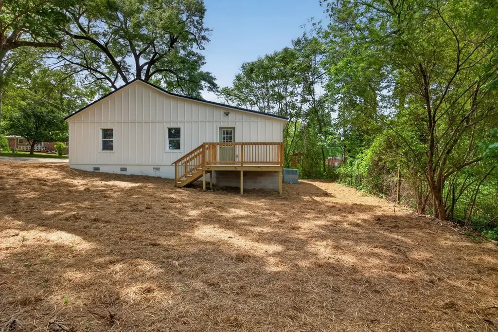 408 3rd Avenue N Baxter TN 38544