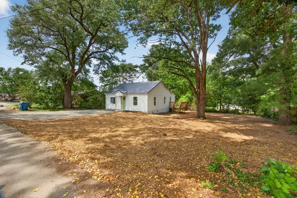 408 3rd Avenue N Baxter TN 38544