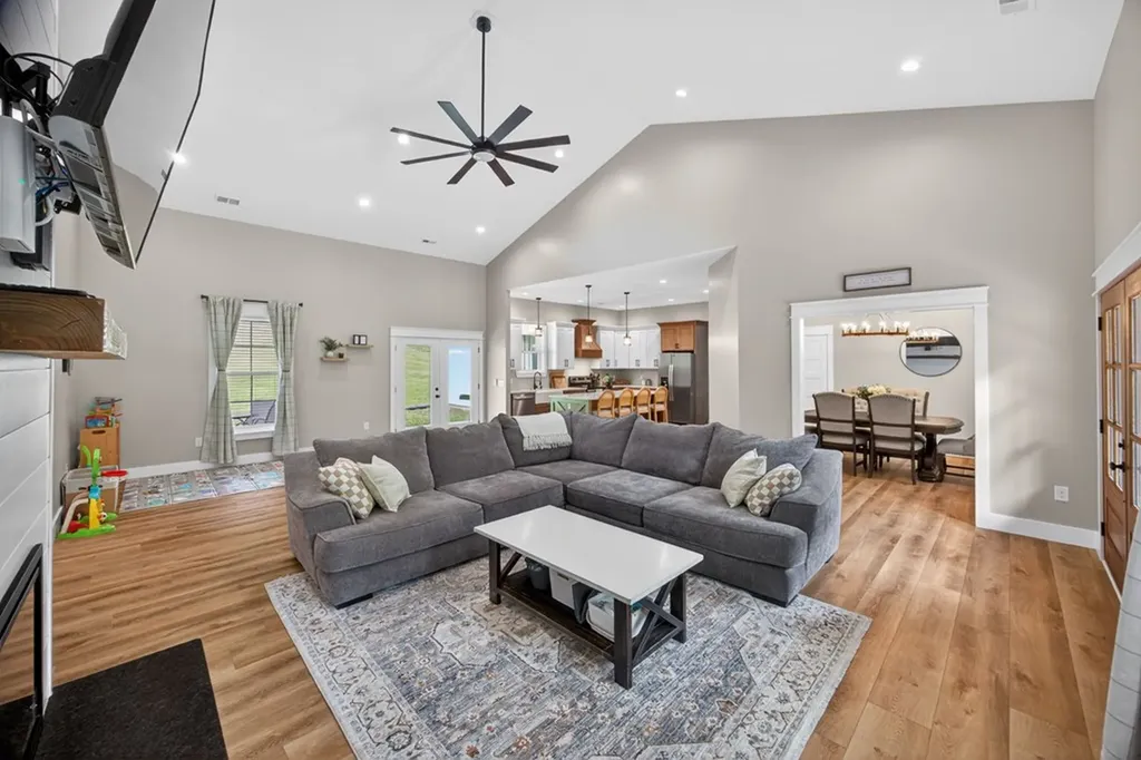 53 Kemp Hollow Road Pleasant Shade TN 37145