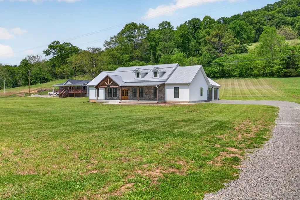 53 Kemp Hollow Road Pleasant Shade TN 37145