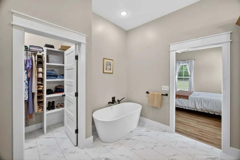 53 Kemp Hollow Road Pleasant Shade TN 37145