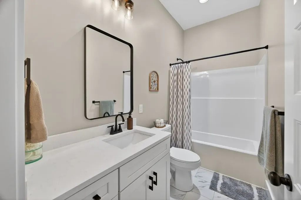 53 Kemp Hollow Road Pleasant Shade TN 37145