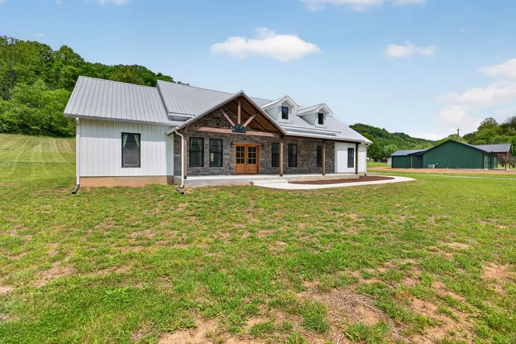 53 Kemp Hollow Road Pleasant Shade TN 37145