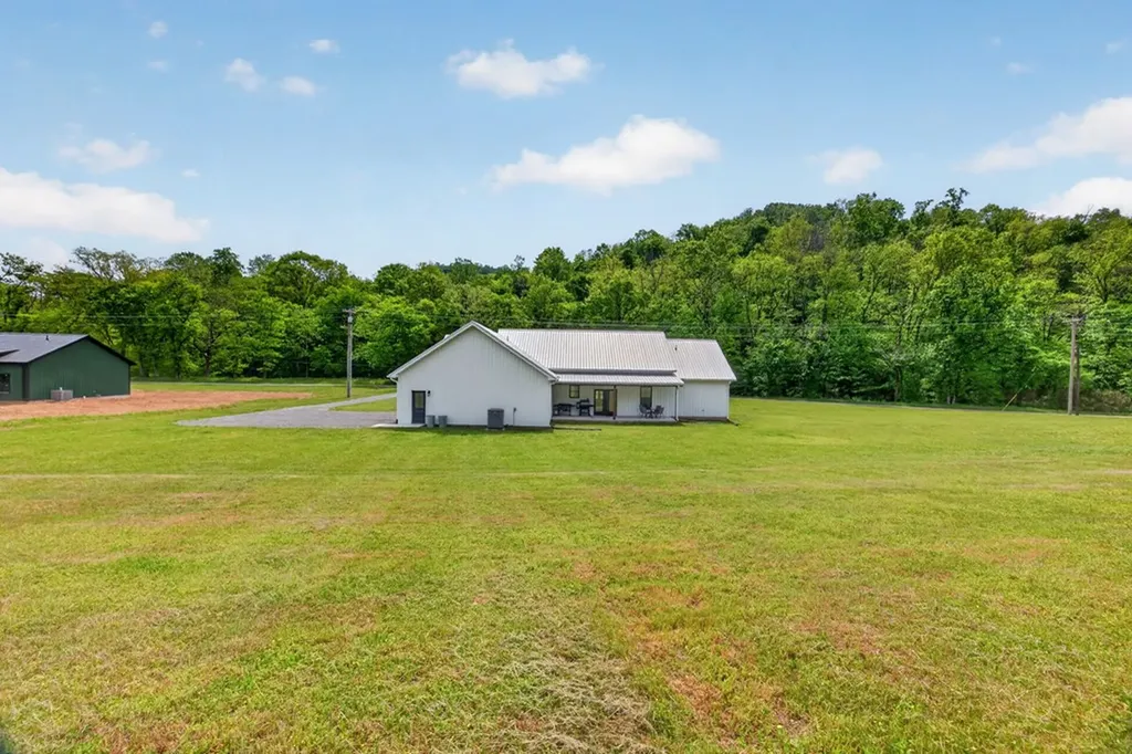 53 Kemp Hollow Road Pleasant Shade TN 37145