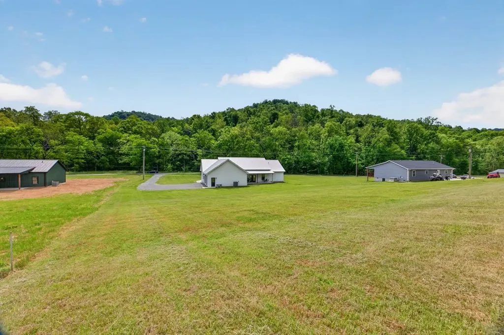 53 Kemp Hollow Road Pleasant Shade TN 37145