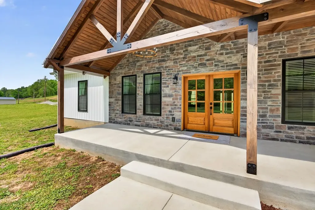 53 Kemp Hollow Road Pleasant Shade TN 37145
