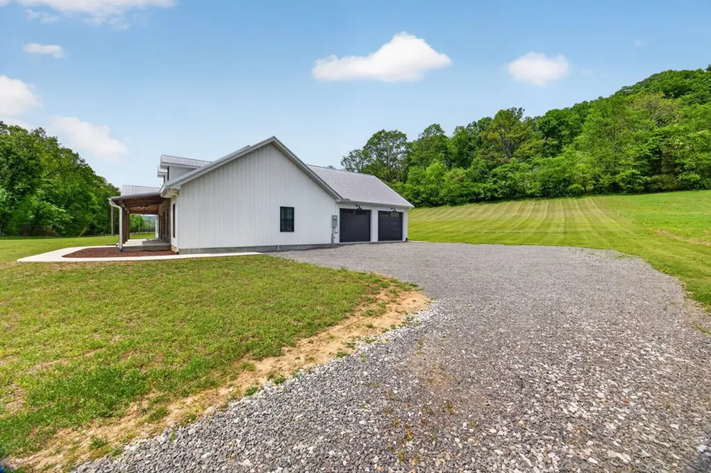 53 Kemp Hollow Road Pleasant Shade TN 37145